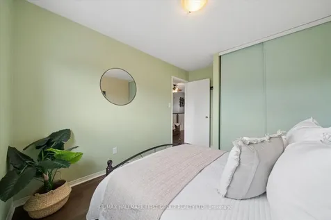 52 Anchorage Avenue Whitby ON L1N 9P1