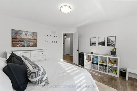 1 Sturgess Crescent Whitby ON L1M 1J9