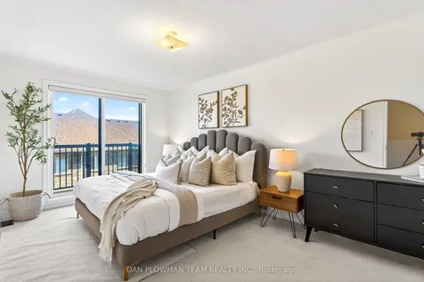 30 Hallmark Way Whitby ON L1P 0K2