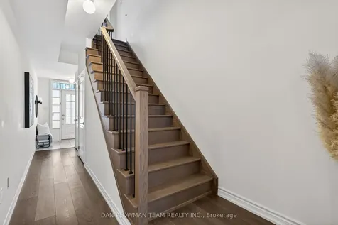 30 Hallmark Way Whitby ON L1P 0K2