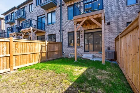 30 Hallmark Way Whitby ON L1P 0K2