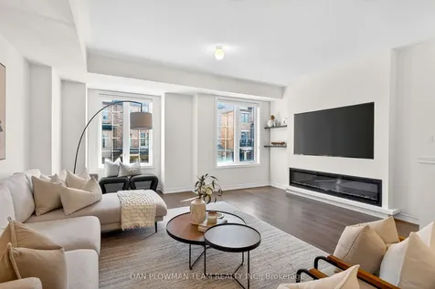 30 Hallmark Way Whitby ON L1P 0K2