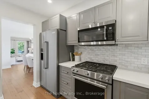 15 Stanford Crescent Clarington ON L1B 1G1