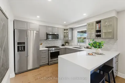 15 Stanford Crescent Clarington ON L1B 1G1