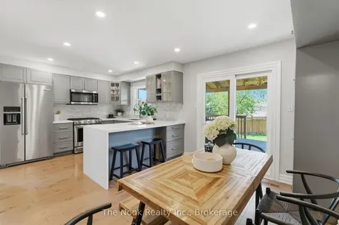 15 Stanford Crescent Clarington ON L1B 1G1