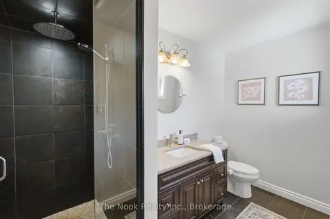 15 Stanford Crescent Clarington ON L1B 1G1