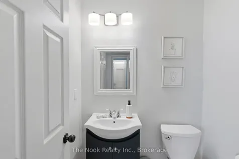 15 Stanford Crescent Clarington ON L1B 1G1