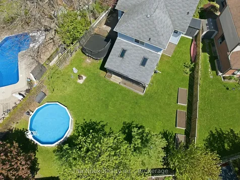 15 Stanford Crescent Clarington ON L1B 1G1