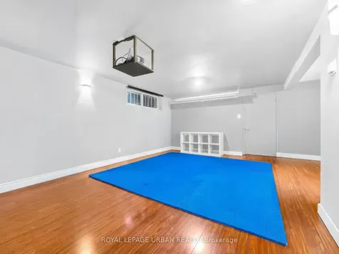 95 Oakridge Drive Toronto ON M1M 2A6