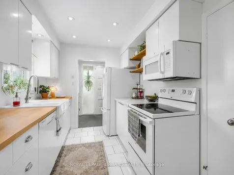95 Oakridge Drive Toronto ON M1M 2A6