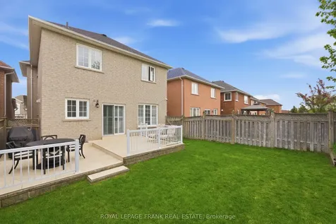 102 Telford Street Ajax ON L1T 4L4