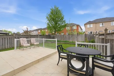 102 Telford Street Ajax ON L1T 4L4
