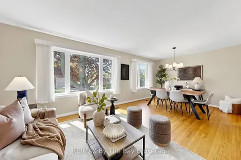 33 Ada Crescent Toronto ON M1P 4A9