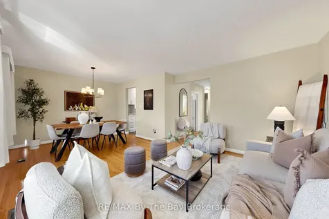 33 Ada Crescent Toronto ON M1P 4A9