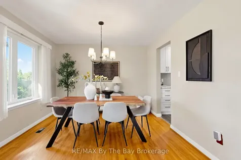 33 Ada Crescent Toronto ON M1P 4A9