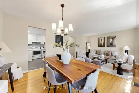33 Ada Crescent Toronto ON M1P 4A9