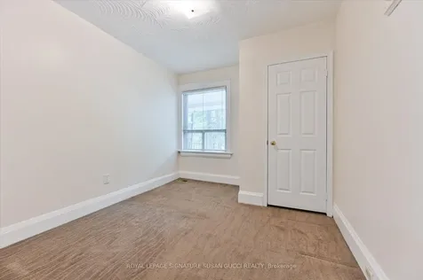 85 Linsmore Crescent Toronto ON M4J 4K2