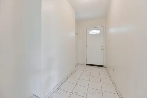 85 Linsmore Crescent Toronto ON M4J 4K2