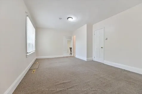 85 Linsmore Crescent Toronto ON M4J 4K2
