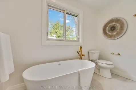 14 Heber Down Crescent Whitby ON L1M 1A8