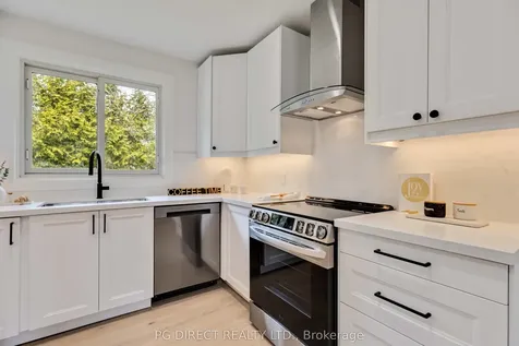 14 Heber Down Crescent Whitby ON L1M 1A8