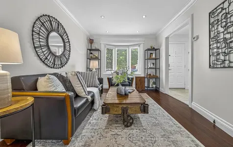 632 Chiron Crescent Pickering ON L1V 4T4