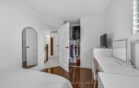 632 Chiron Crescent Pickering ON L1V 4T4