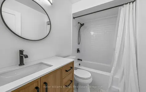 632 Chiron Crescent Pickering ON L1V 4T4