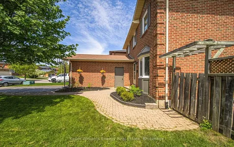 632 Chiron Crescent Pickering ON L1V 4T4