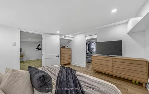 632 Chiron Crescent Pickering ON L1V 4T4