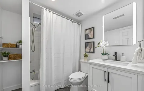 632 Chiron Crescent Pickering ON L1V 4T4