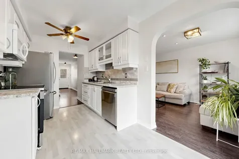 10 Bassett Boulevard Whitby ON L1N 9C7