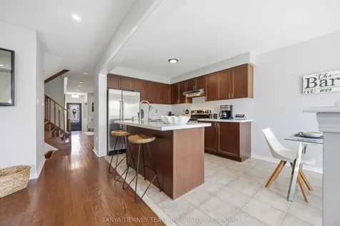 156 Shrewsbury Drive Whitby ON L1M 0E3