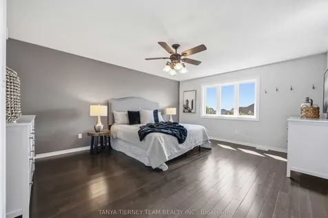 156 Shrewsbury Drive Whitby ON L1M 0E3