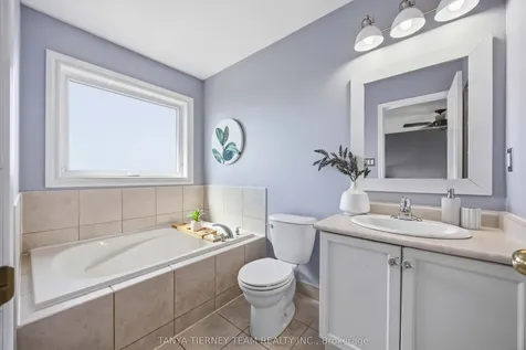 156 Shrewsbury Drive Whitby ON L1M 0E3