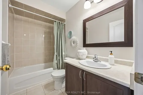 156 Shrewsbury Drive Whitby ON L1M 0E3