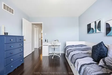 156 Shrewsbury Drive Whitby ON L1M 0E3
