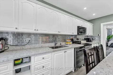 62 Harold Street Oshawa ON L1H 4Y3