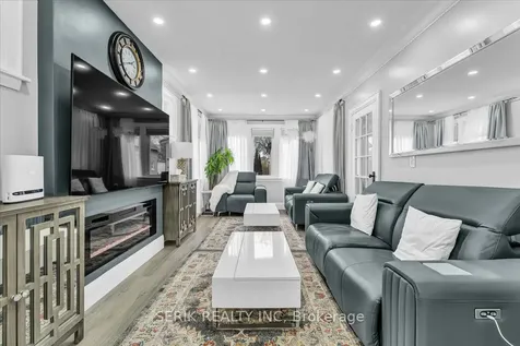 62 Harold Street Oshawa ON L1H 4Y3