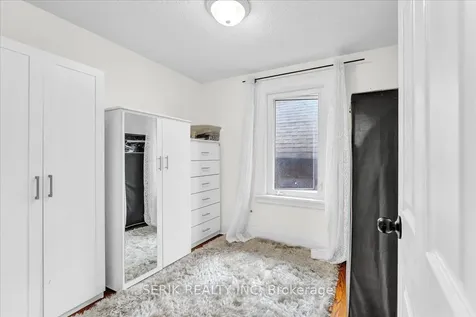 62 Harold Street Oshawa ON L1H 4Y3
