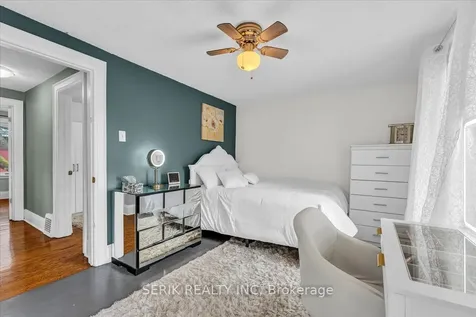 62 Harold Street Oshawa ON L1H 4Y3