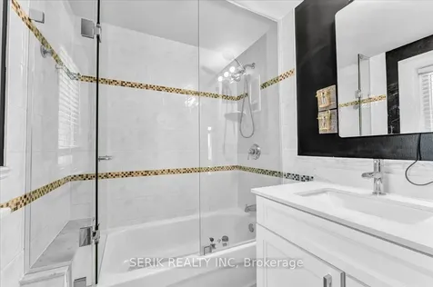 62 Harold Street Oshawa ON L1H 4Y3