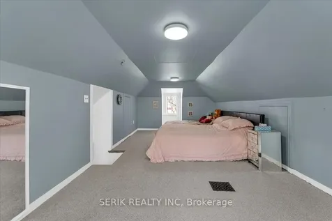 62 Harold Street Oshawa ON L1H 4Y3