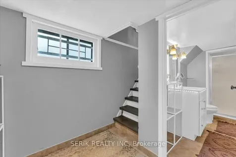 62 Harold Street Oshawa ON L1H 4Y3