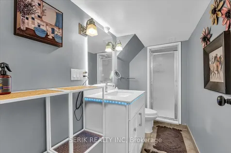 62 Harold Street Oshawa ON L1H 4Y3