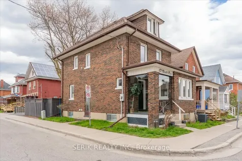 62 Harold Street Oshawa ON L1H 4Y3
