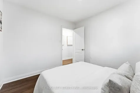 399 Lawson Road Toronto ON M1C 2J8
