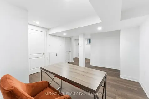399 Lawson Road Toronto ON M1C 2J8