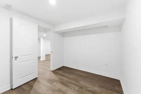 399 Lawson Road Toronto ON M1C 2J8