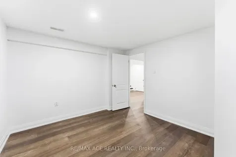 399 Lawson Road Toronto ON M1C 2J8